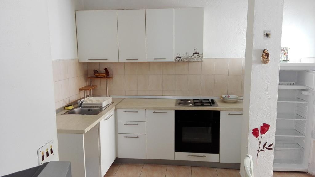 Apartman Lucija Seline Exterior foto