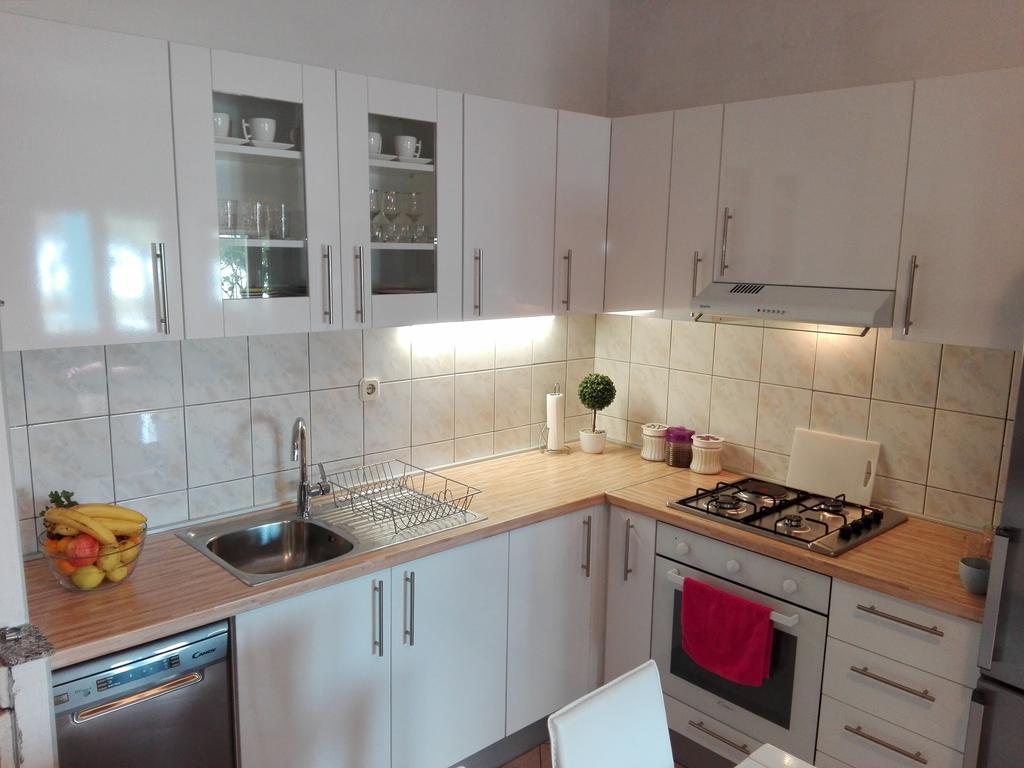 Apartman Lucija Seline Exterior foto